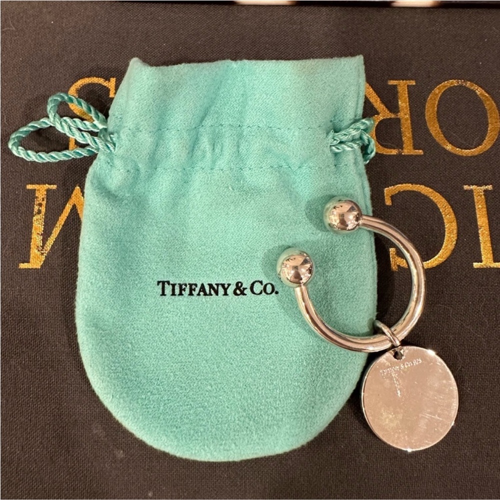 Tiffany And Co Vintage Sterling Silver Horseshoe Keyring And Circle Tag - Picture 4 of 8